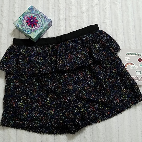 BCBGeneration Pants - BCBGENERATION  Black multicolored thread detail shorts ruffle flirty sz.8